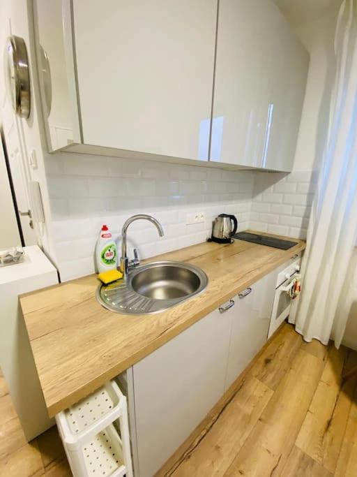 Bezagenta Mozart8 Studio Easy Access To City Wifi Apartment Warsaw Luaran gambar